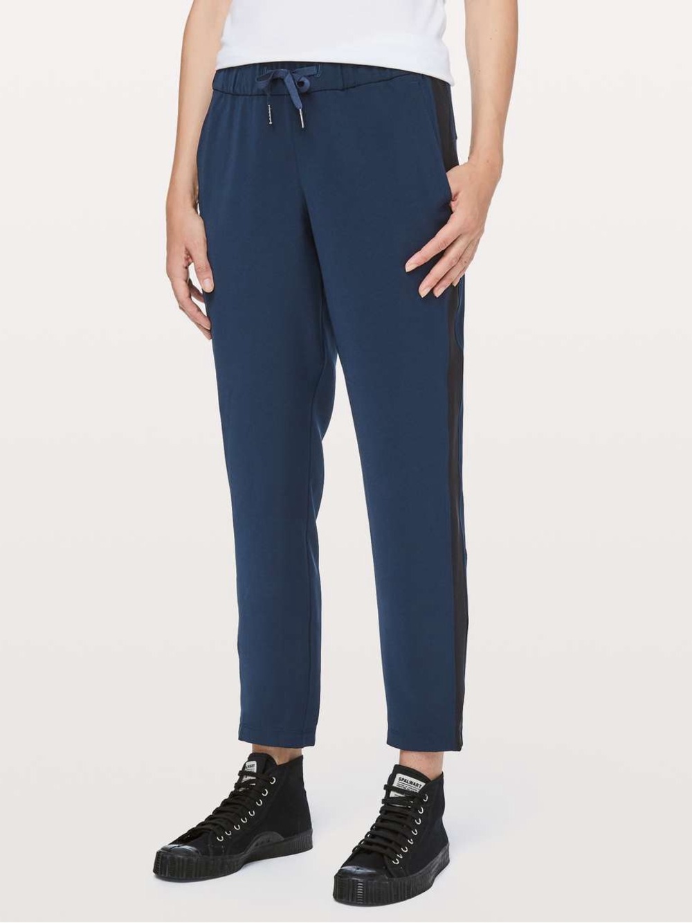 NWT 4 Lululemon On The Fly Pant Woven *Track Stripe
True Navy / Black